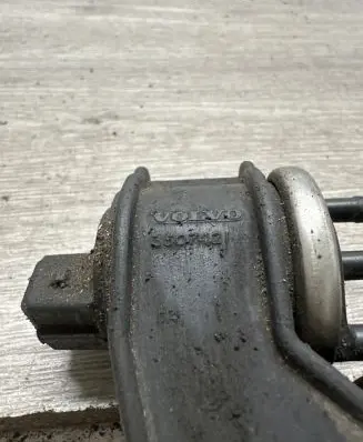 Volvo V70 Vacuum valve 11842154609