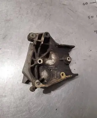 Opel Insignia A Engine mounting bracket 428702815