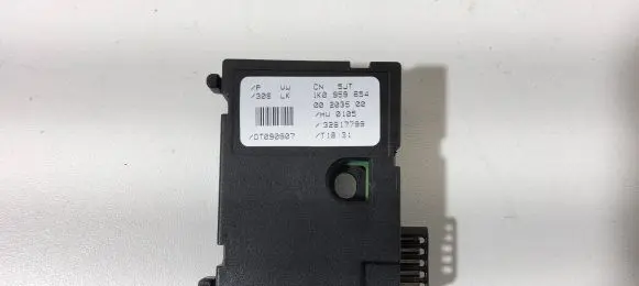 Audi A3 S3 8P Steering angle sensor 1K0959654 00203500