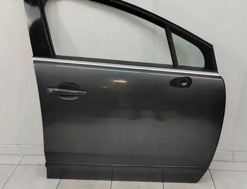 Peugeot 5008 Front door 
