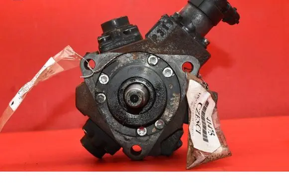 Hyundai i40 Fuel injection high pressure pump 331002A420