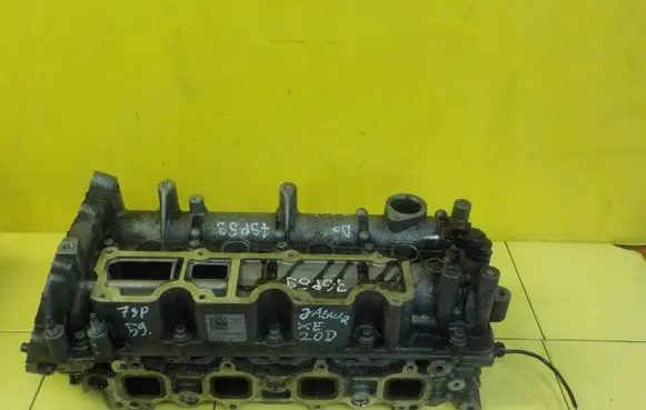 Jaguar XE Engine head PBG4D36090AC 7SP59