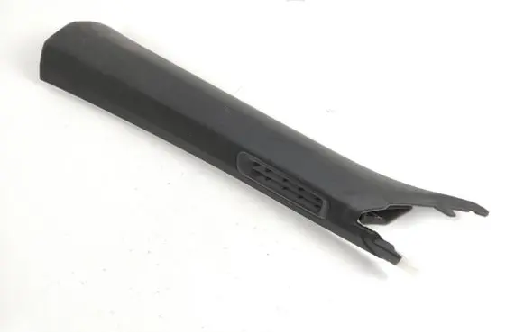 Porsche Taycan 9J1 (A) pillar trim 9J1867233D 29112021 P3019