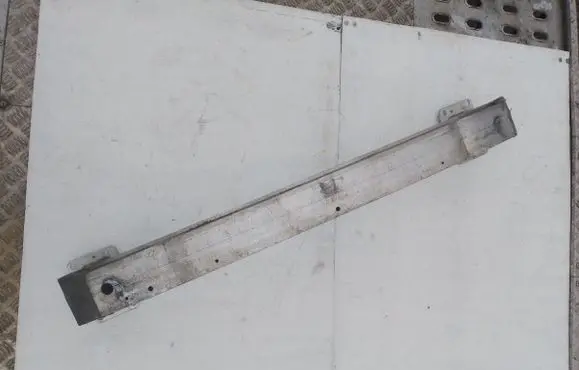 Peugeot 308 Front bumper support beam 