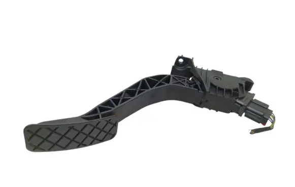 Accelerator throttle pedal