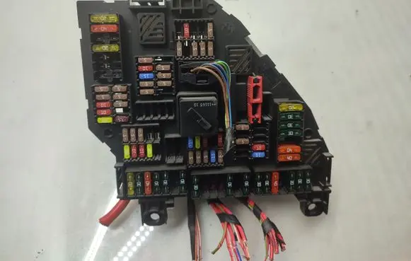 BMW 5 F10 F11 Fuse box set 9234424