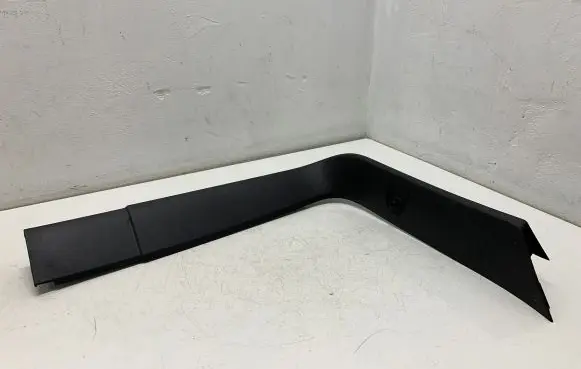 Volvo XC40 Tailgate trim 30747057 64397744