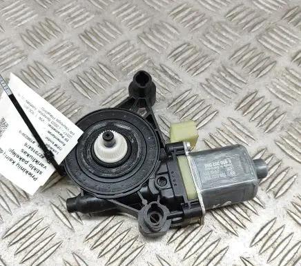 Volkswagen T-Roc Front door window regulator motor 5Q0959802A 0130822714