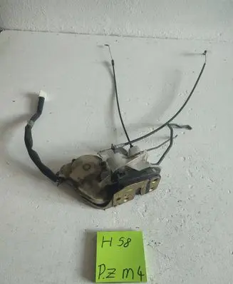 Mazda MPV II LW Front door lock 93472988