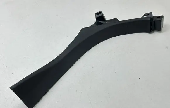 Dodge Durango III (D)pillar trim (top) 5KU90DX9AD 6337810 518030