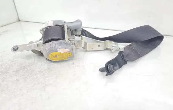 Subaru Legacy Front seatbelt 7Q7050P 060455