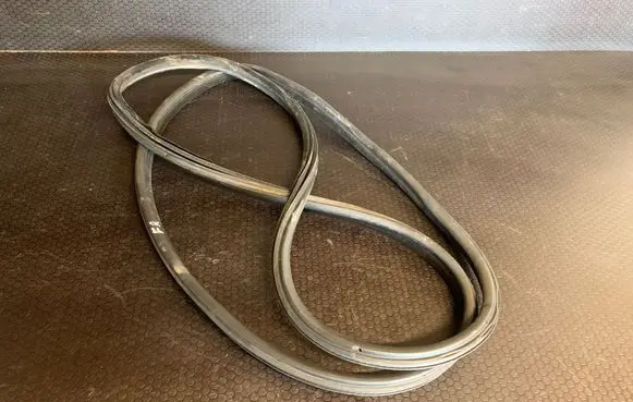 BMW X5 E53 Rubber seal front door (on door) 