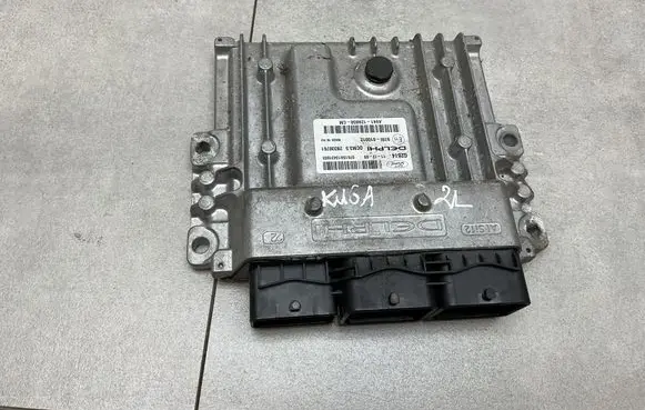Ford Kuga I Engine control unit/module AV4112A650CM