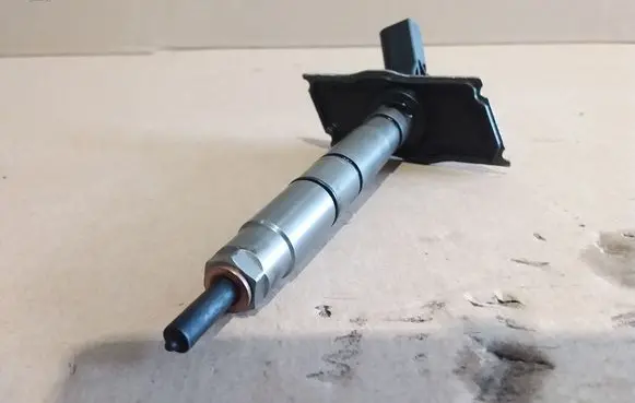 Audi A6 S6 C6 4F Fuel injector 059130277BD