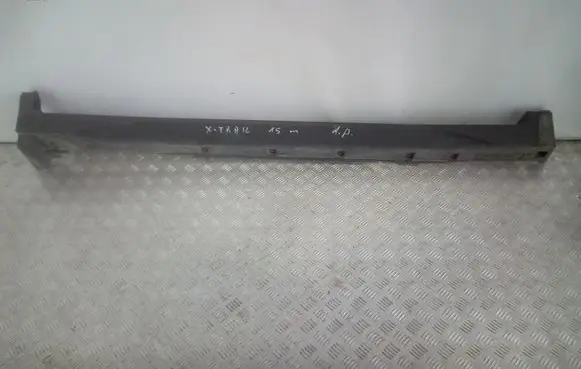 Nissan X-Trail T32 Sill 768504CE0A