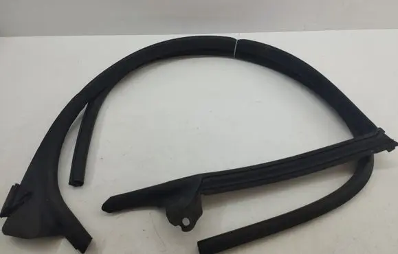 Audi A7 S7 4G Front door rubber seal 4G8831707A