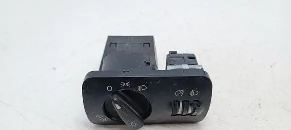 Volkswagen Golf IV Light switch ALK32090