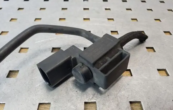 Skoda Octavia Mk2 (1Z) Turbo solenoid valve 037906283C 72288000