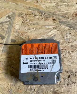 Mercedes-Benz E W211 Airbag control unit/module A2118705726 500510261246 D6V5K26B6X4