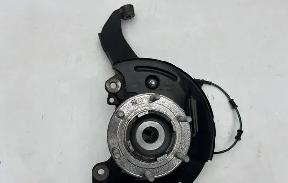 Ford Bronco Front wheel hub spindle knuckle MB3C-3K170-CC