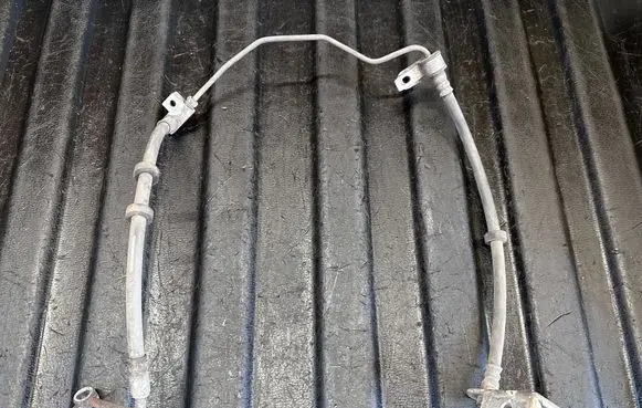 Land Rover Range Rover Sport L494 Brake line pipe/hose GB16897