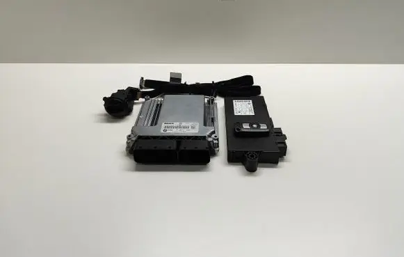 BMW 5 E60 E61 Engine ECU kit and lock set 7811151 0281015130 DDE7811151