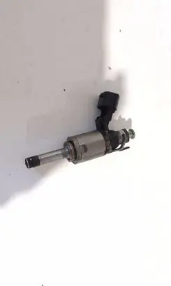Nissan Juke I F15 Fuel injector 21RAND170