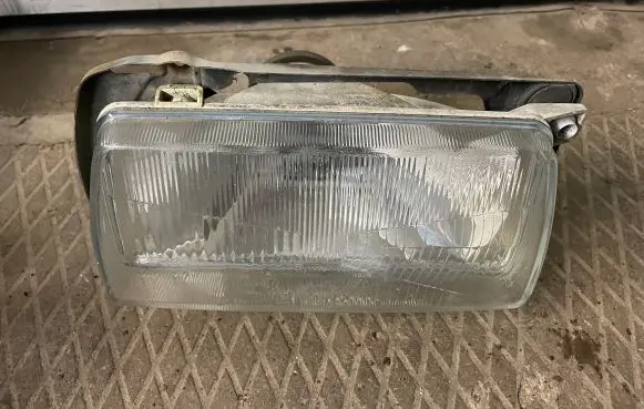 Volkswagen Golf II Headlight/headlamp 302129050