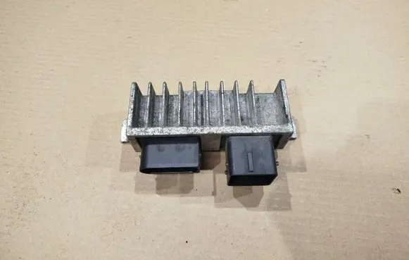 Renault Master III Glow plug pre-heat relay 271202380R