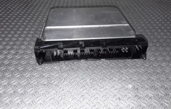 Volvo V70 Engine control unit/module 08667710A 0281010319