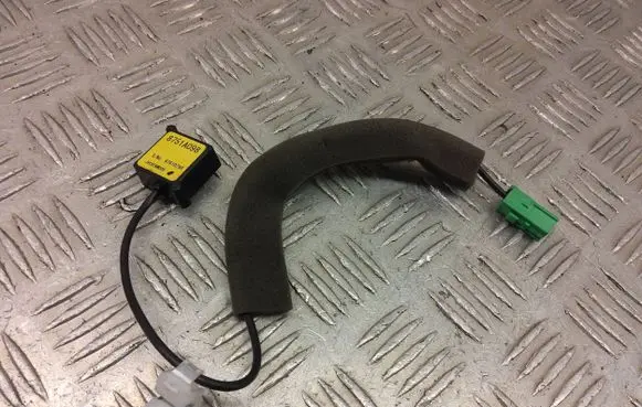 Mitsubishi Outlander Aerial GPS antenna 8751a098