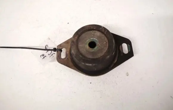 Citroen Xsara Picasso Engine mount bracket