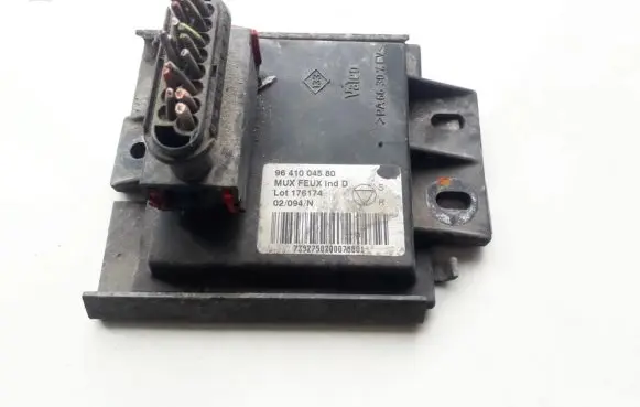 Peugeot 607 Ignition amplifier control unit 9641004580