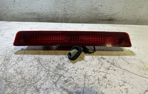 Honda FR-V Third/center stoplight 28622539