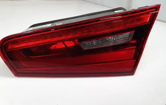 Audi A3 S3 8V Tailgate rear/tail lights 8V3945094B