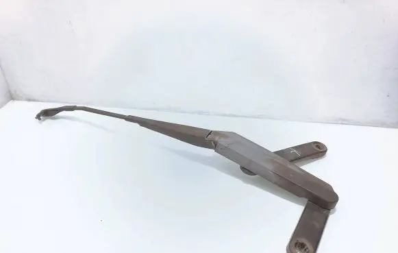 Volkswagen Touareg I Front wiper blade arm 7L5955407E