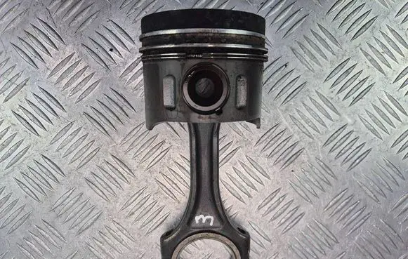 Mercedes-Benz C W204 Piston with connecting rod 