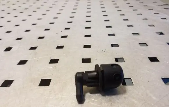 Lexus RX 330 - 350 - 400H Rear window washer spray nozzle 