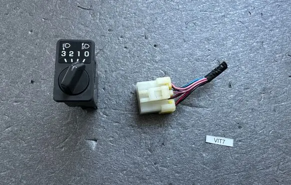 Nissan Patrol Y60 Light switch 25190D4000