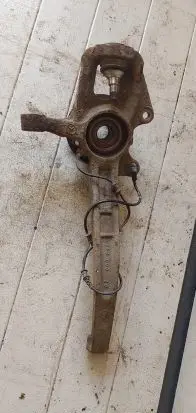 Mercedes-Benz ML W164 Front wheel hub spindle knuckle