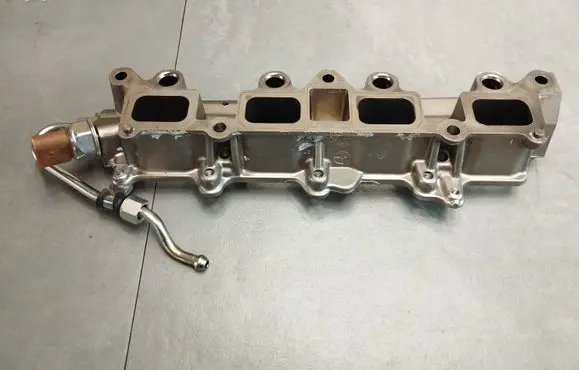 Volkswagen Scirocco Intake manifold GK284AHB