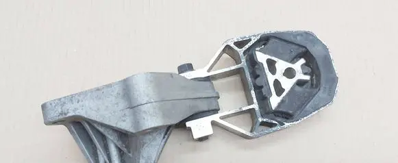 Ford Focus Gearbox mounting bracket AV616P093NA