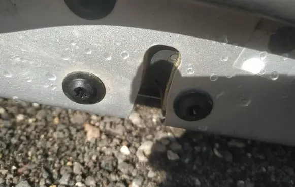 Chrysler Pacifica Front door lock