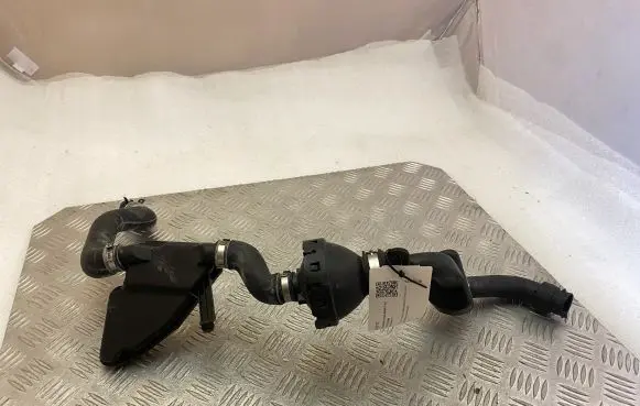 Ford Mustang VI Air intake duct part JR3C9P437FD