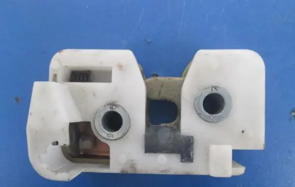 Ford Puma Tailgate/trunk/boot lock/catch/latch