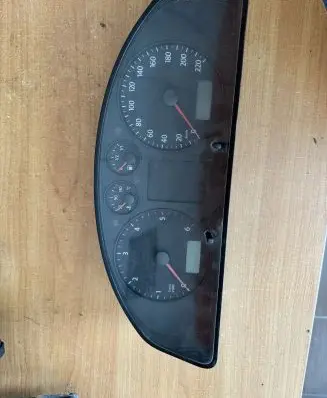 Volkswagen Transporter - Caravelle T5 Speedometer (instrument cluster) 7H0920850
