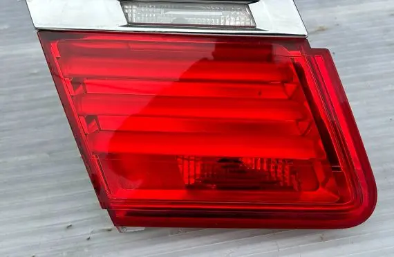 BMW 7 F01 F02 F03 F04 Tailgate rear/tail lights 7182205 30710 F01T2