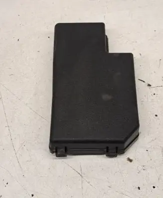 Toyota RAV 4 (XA30) Fuse box cover 8266242180
