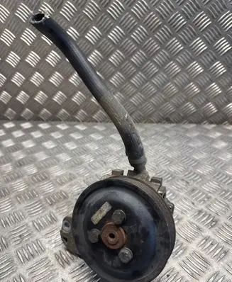 BMW X1 E84 Power steering pump 678883803