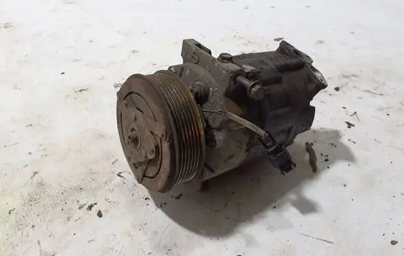 Renault Trafic II (X83) Air conditioning (A/C) compressor (pump) 8200454172